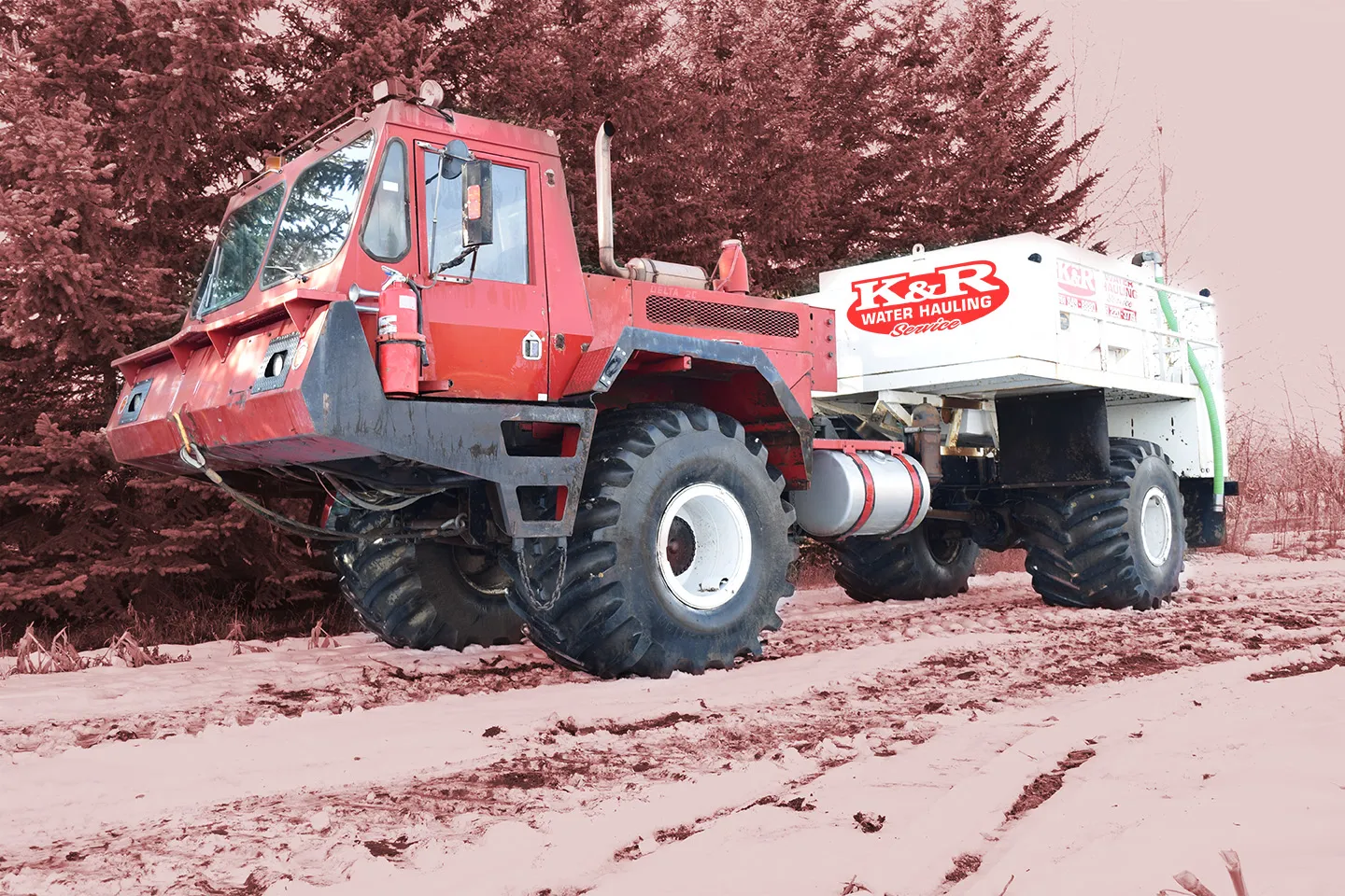 Delta 2 is a two axle, all wheel drive, Terra-tired transporter.